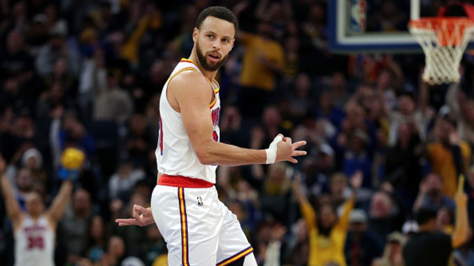 Stephen Curry Injury Report: Will the Warriors Point Guard Play Tonight Against the Grizzles? Stephen Curry celebration in the frame