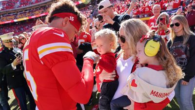Patrick and Britanny Mahomes all set to welcome their baby at this date, Will it coincide with Chiefs Playoffs? know here Patrick Mahomes, Britanny and their two kids in the frame