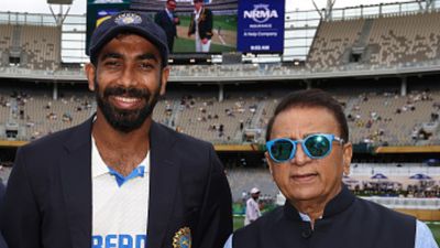 'Who's going to put pressure on you...': Sunil Gavaskar's massive remarks on Jasprit Bumrah to replace Rohit Sharma as Test captain Sunil Gavaskar and Jasprit Bumrah