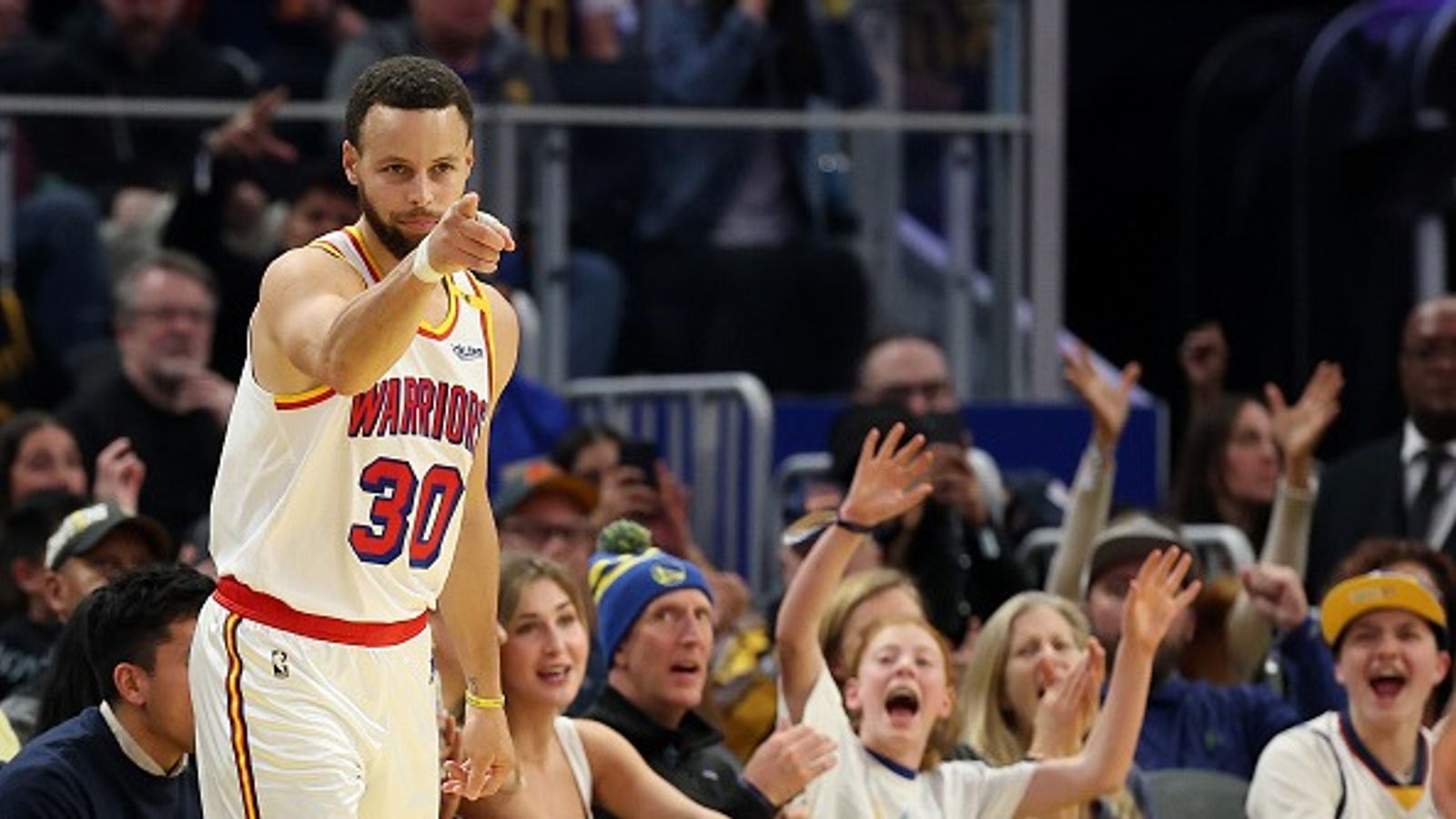 Stephen Curry Slams Media Outlet for Reviving the Old Wounds of 2016 Season, 'Need Clicks that bad huh????" Stephen Curry Slams Media Outlet for Reviving the Old Wounds of 2016 Season, 'Need Clicks that bad huh????"