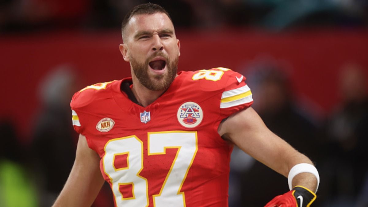 Why did Chiefs tight end Travis Kelce receive warning from FBI? know here Travis Kelce in the frame