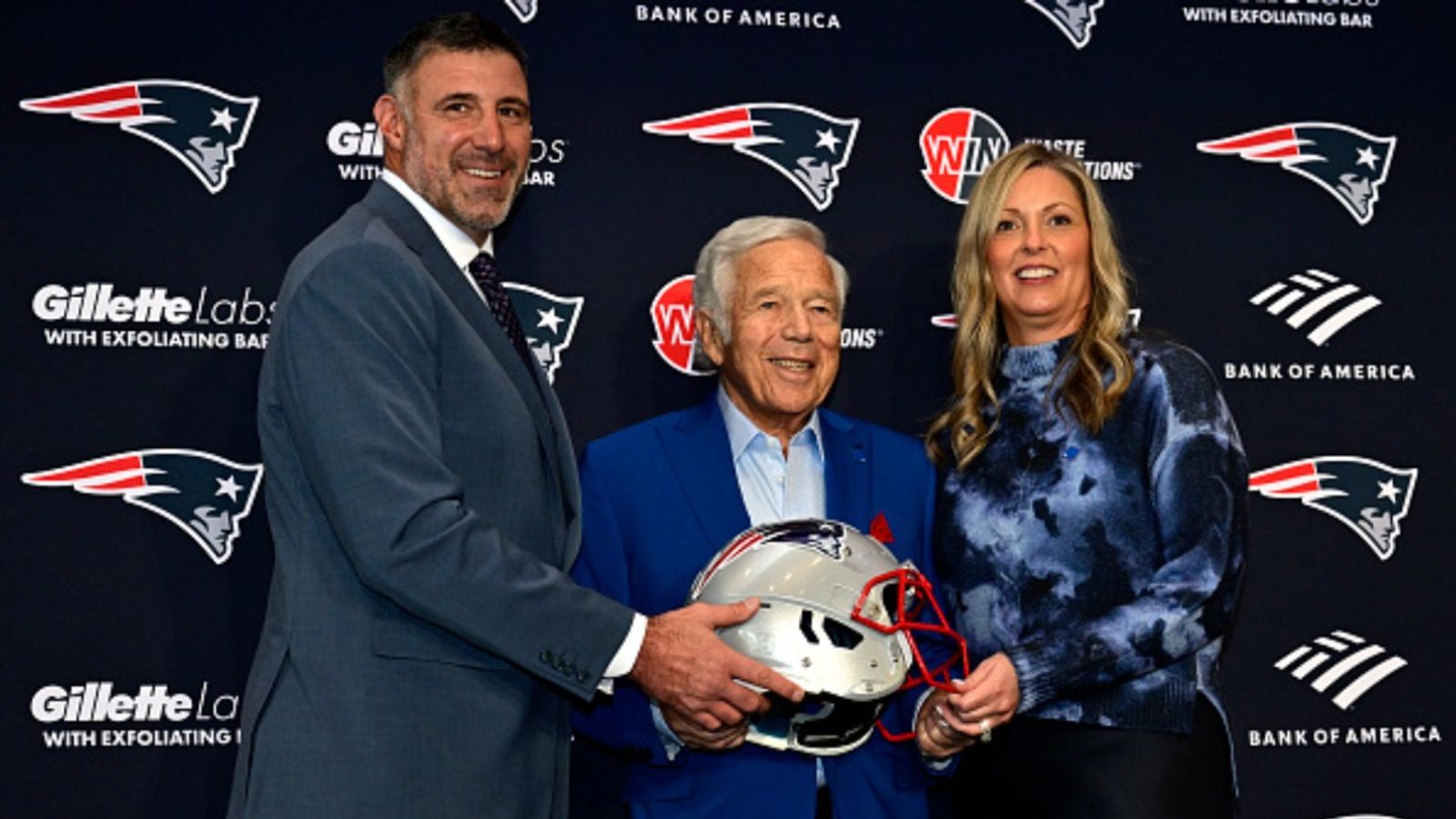 Who is Patriots new head coach Mike Vrabel? Know as they introduce their 16th Head Coach in Team's history Mike Vrabel in the frame along with Patriots ownership