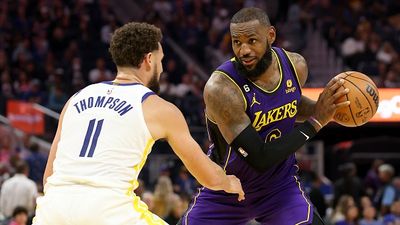 'How ridiculous it is that...': Mavericks' Star Guard Klay Thompson Makes Bold Claim About NBA Legend LeBron James After Securing Remarkable Feat Against Nuggets Klay Thompson and LeBron James in the frame.