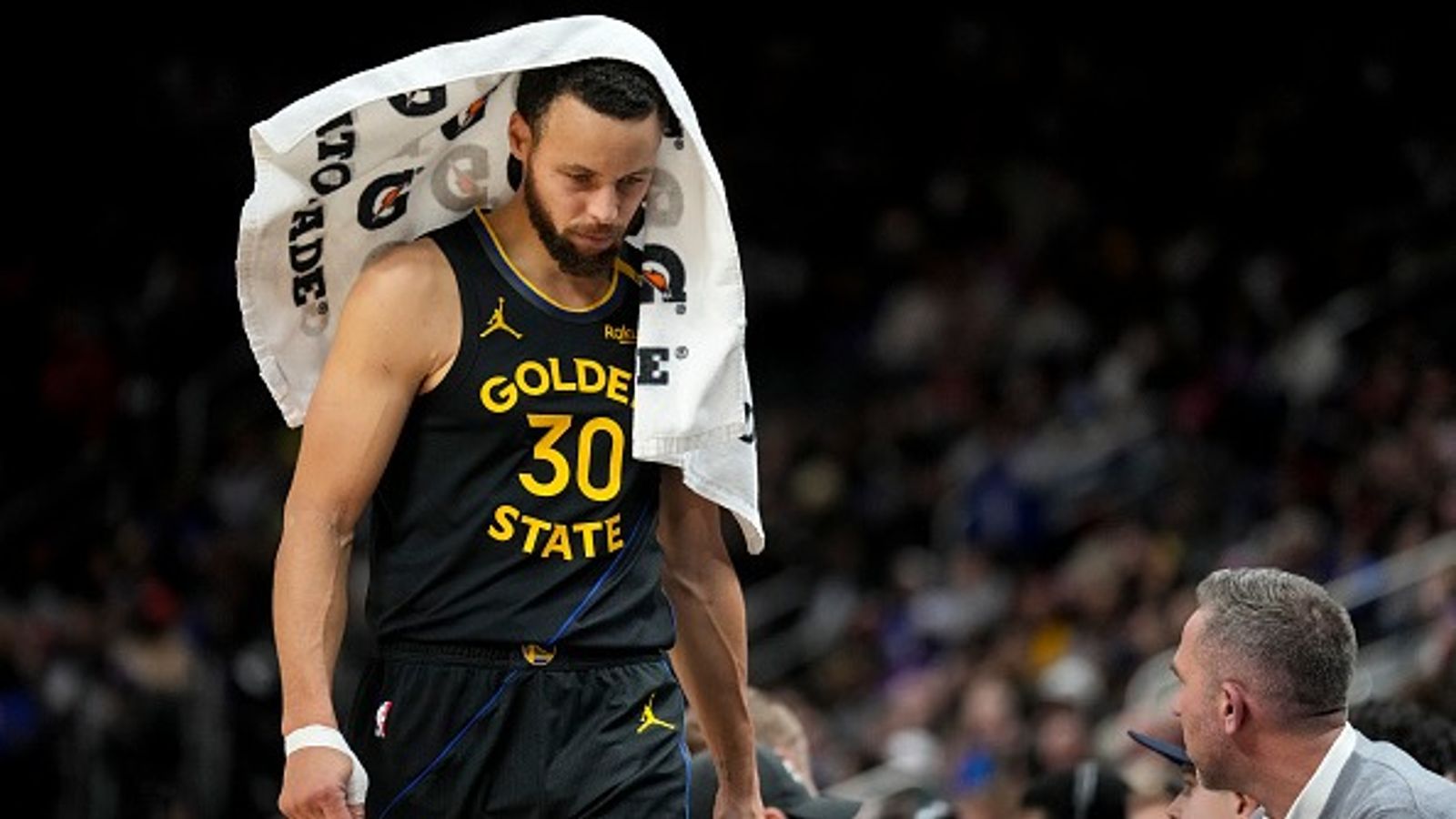 Dejected Stephen Curry Reacts After Warriors' Painful Defeat to Raptors, 'This one does sting for sure' Dejected Stephen Curry Reacts After Warriors' Painful Defeat to Raptors, 'This one does sting for sure'