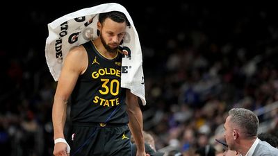 Dejected Stephen Curry Reacts After Warriors' Painful Defeat to Raptors, 'This one does sting for sure' Stephen Curry in the frame.