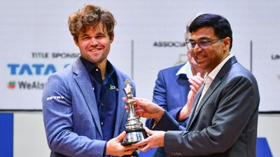 FIDE Chief slams Magnus Carlsen over his remarks on Indian Stalwart Viswanathan Anand says, 'No personal attacks, He breaks the rules...' Magnus Carlsen and Viswanathan Anand in the frame