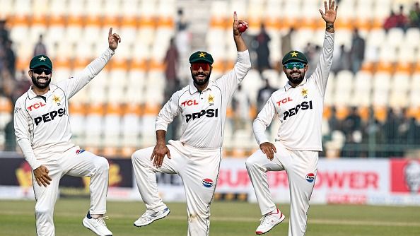 Spinners take all 20 wickets as Pakistan pick up 127-run win over West Indies in 1st Test