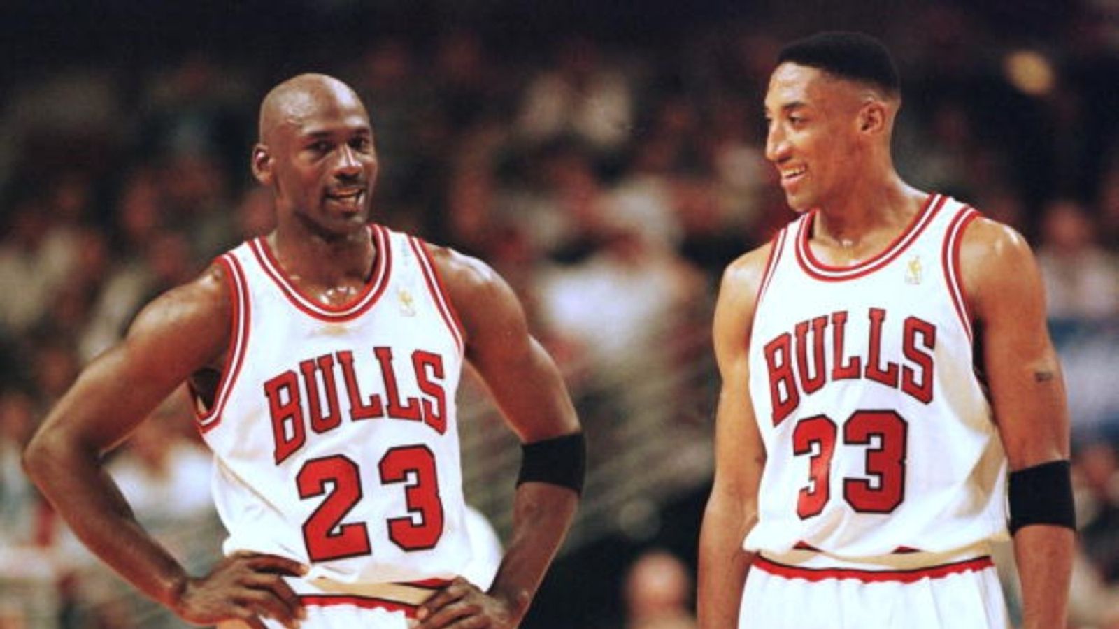 "He was a horrible player," Scottie Pippen takes shot at Michael Jordan Michael Jordan and Scottie Pippen in the frame