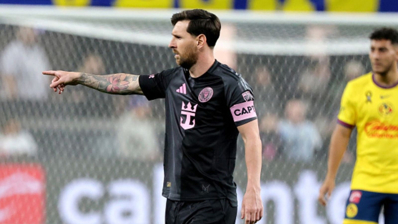 Lionel Messi stuns Mexico fans with World Cup reminder following booing during friendly Lionel Messi in the frame