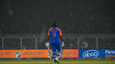 Dinesh Karthik reveals why BCCI picked Rishabh Pant over Sanju Samson for ICC Champions Trophy 2025, says 'fact that he didn’t play in the Vijay Hazare...' Sanju Samson in frame