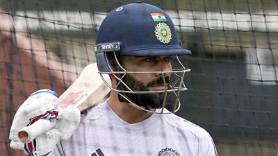 Virat Kohli spotted training with former India batting coach in Mumbai ahead of his much awaited Ranji Trophy return India's superstar batter Virat Kohli in frame