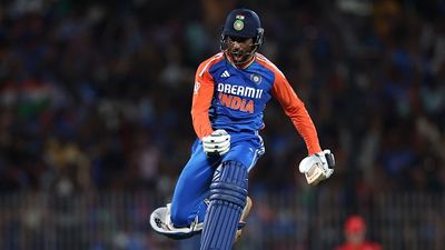 Suryakumar Yadav wants Indian batters to learn from Tilak Varma following 2-wicket win over England in 2nd T20I, says 'Good to see someone...' Tilak Varma in frame