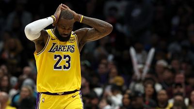 Lakers Trade Rumor: LeBron James Grows Increasingly Anxious as LA Lakers Remain Quiet Ahead of Trade Deadline LeBron James in the frame.