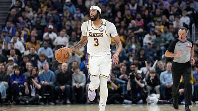 When Will Anthony Davis Return to the Court? Lakers Release Update on His Injury Status Anthony Davis in the frame.