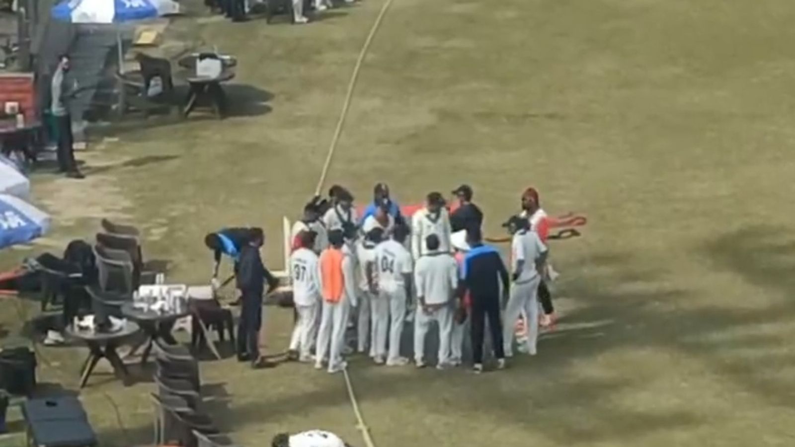 WATCH: Virat Kohli gives pep talk to Delhi's Ranji team before batting at Arun Jaitley Stadium WATCH: Virat Kohli gives pep talk to Delhi's Ranji team before batting at Arun Jaitley Stadium