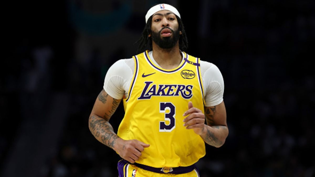 NBA insider reveals Anthony Davis' alleged rift with Lakers led to blockbuster trade NBA insider reveals Anthony Davis' alleged rift with Lakers led to blockbuster trade