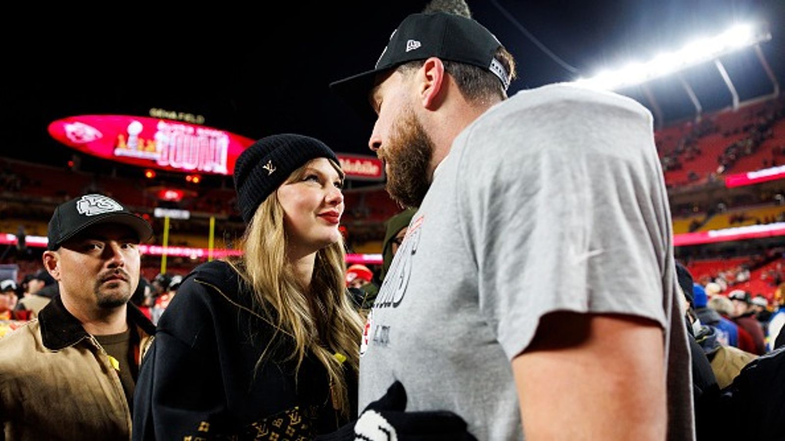Taylor Swift Travis Kelce - Chiefs TE Travis Kelce Sends Big Message to the Fans of Taylor Swift Ahead of Super Bowl LIX Clash Against the Eagles, 'We're going to..' - SportsTak