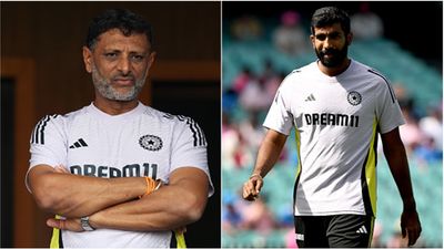 Will Jasprit Bumrah be fit ahead of deadline to make changes for ICC Champions Trophy 2025? India batting coach gives straightforward answer Sitanshu Kotak, Jasprit Bumrah