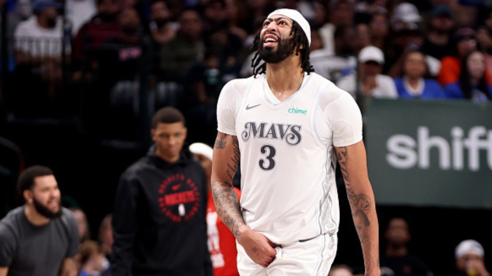 Anthony Davis to miss several weeks after Adductor Injury in Mavericks debut Anthony Davis in the frame