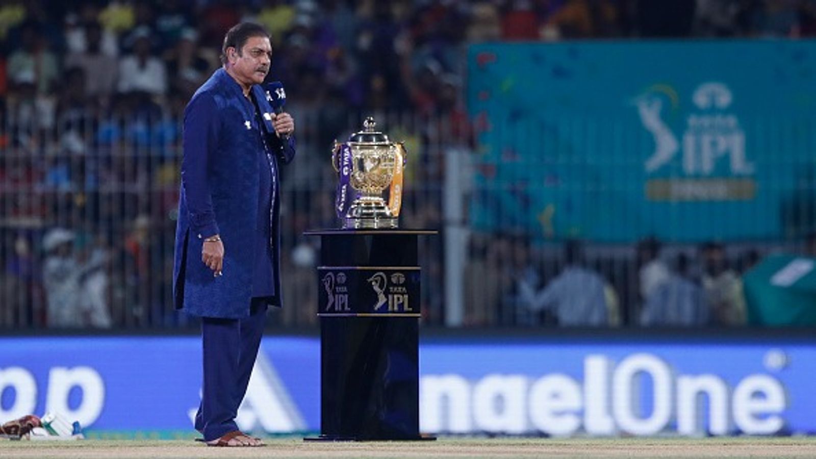 Big update on IPL 2025 schedule, BCCI to announce fixtures on this date; 2 teams to play home games at away venue Former India's head coach along with IPL trophy in frame
