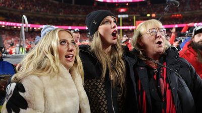 'You Misspelled Kansas City': Brittany Mahomes Faces Savage Twitter Roast Over Decade-Old Tweet Following Chiefs' Super Bowl LIX Defeat to the Eagles Brittany Mahomes, Taylor Swift, and Donna Kelce