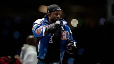 Kendrick Lamar vs Lil Wayne : NFL sends apology to Wayne after Lamar's Super Bowl Halftime Show Kendrick Lamar in the frame