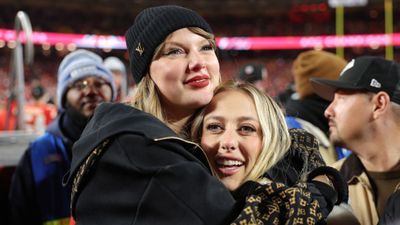 Patrick Mahomes wife Brittany Mahomes received Warning from Taylor Swift Before Super Bowl, here's everything you need to know Taylor Swift and Brittany Mahomes in the frame