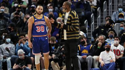 Stephen Curry pays tribute to Warriors legend with heartfelt message during jersey retirement SportsTak