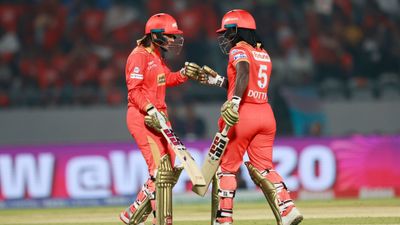 Ashleigh Gardner Leads Gujarat Giants to a 6-Wicket Victory Over UP Warriorz in WPL 2025 Deandra Dottin and Harleen Deol in the frame