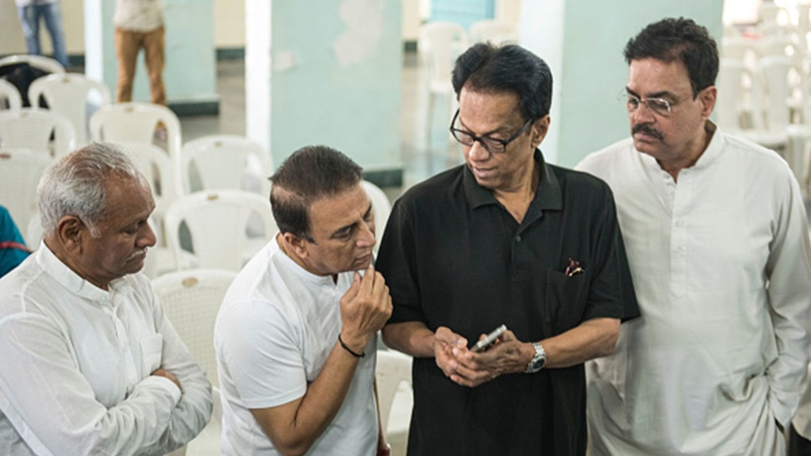 Former Mumbai captain and selector Milind Rege who played alongside Sunil Gavaskar passes away Former cricketers Sunil Gavaskar, Milind Rege and Dilip Vengsarkar during the funeral of former cricketer Bapu Nadkarni, at Dadar crematorium, on January 18, 2020 in Mumbai, India.
