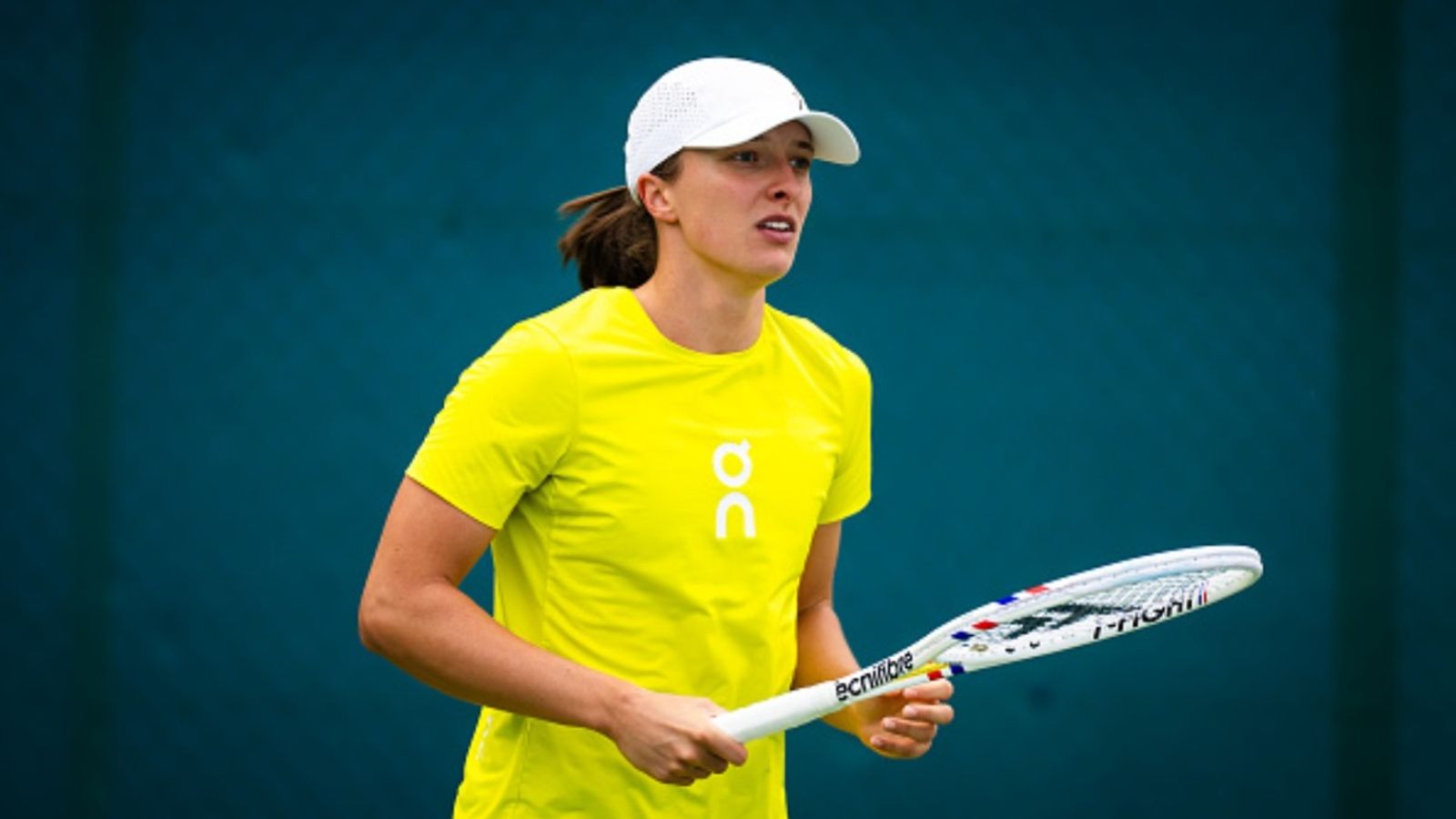 Iga Swiatek drops a bombshell on security flaws at Dubai Tennis Championships Iga Swiatek in the frame (via Getty)