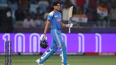 'It was one of his slowest centuries...': Ex-Pakistan captain passes massive verdict on Shubman Gill's comparison with Virat Kohli Shubman Gill