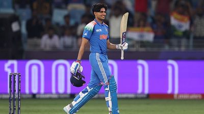 'He's not a big hitter, he's not anyone that...': Ricky Ponting passes massive verdict on Shubman Gill's cricket future SportsTak