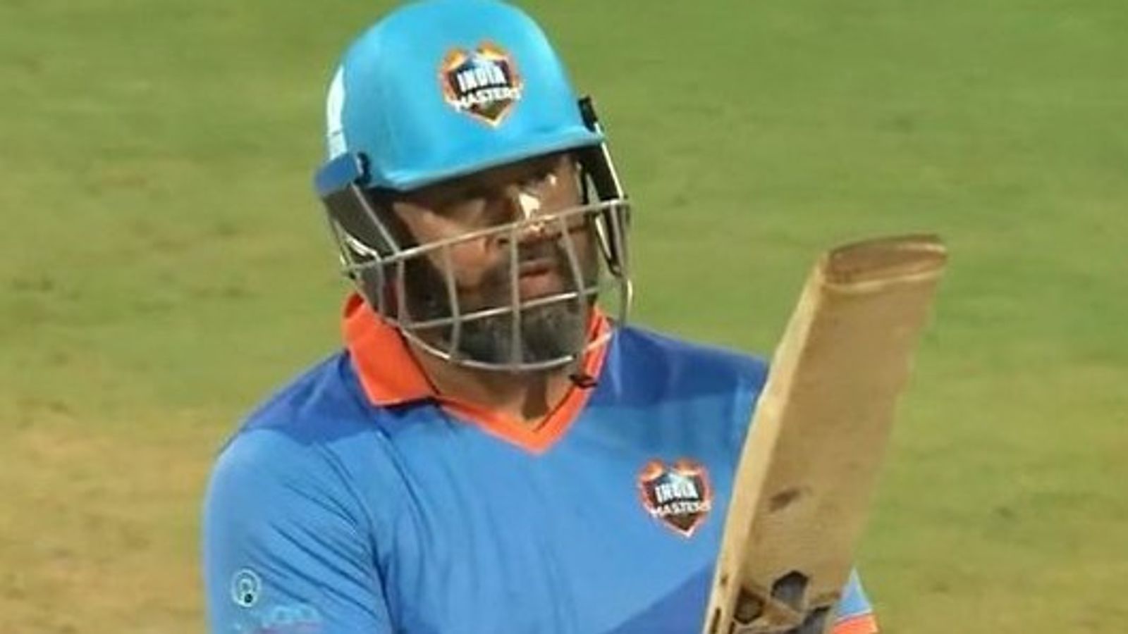 Stuart Binny-Yusuf Pathan's lightning fifties topped with Irfan Pathan's 3-fer steer Indian Masters to thrilling 4-run win over Sri Lanka Masters Stuart Binny-Yusuf Pathan's lightning fifties topped with Irfan Pathan's 3-fer steer Indian Masters to thrilling 4-run win over Sri Lanka Masters