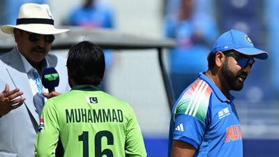 India break Netherlands' all-time ODI toss record, Rohit Sharma says 'doesn't matter' as Mohammad Rizwan opts to bat first Mohammad Rizwan, Ravi Shastri, Rohit Sharma