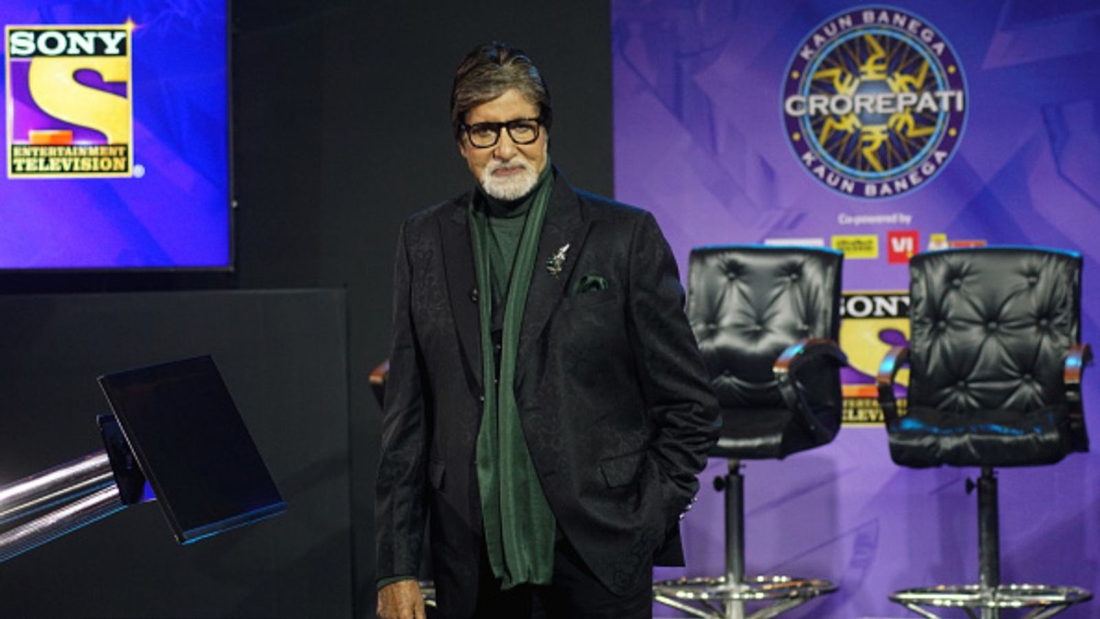 Indian Chess Grandmaster scripts history at Kaun Banega Crorepati, wins massive 4,80,000 Amitabh Bachchan in the frame