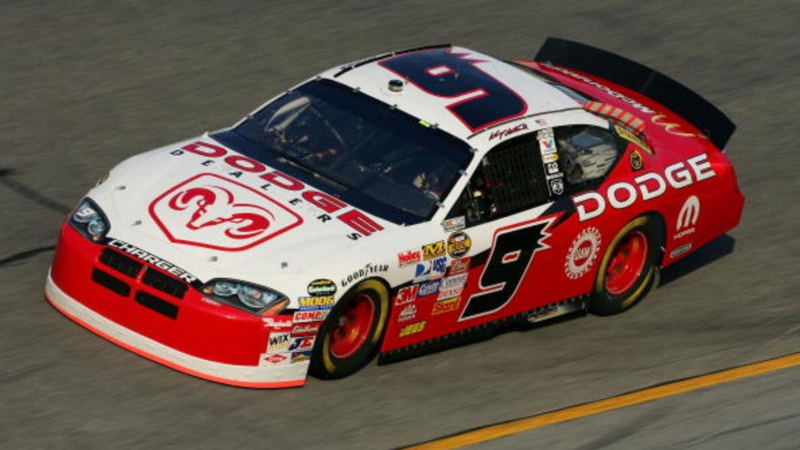 Iconic American Car Brand all set to make an anticipated return to NASCAR, know details Dodge in the frame