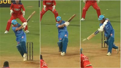 6,4,4! Vintage Sachin Tendulkar gets Mumbai crowd roaring, leads India to comfortable 9-wicket win over Eoin Morgan's England; watch video Sachin Tendulkar