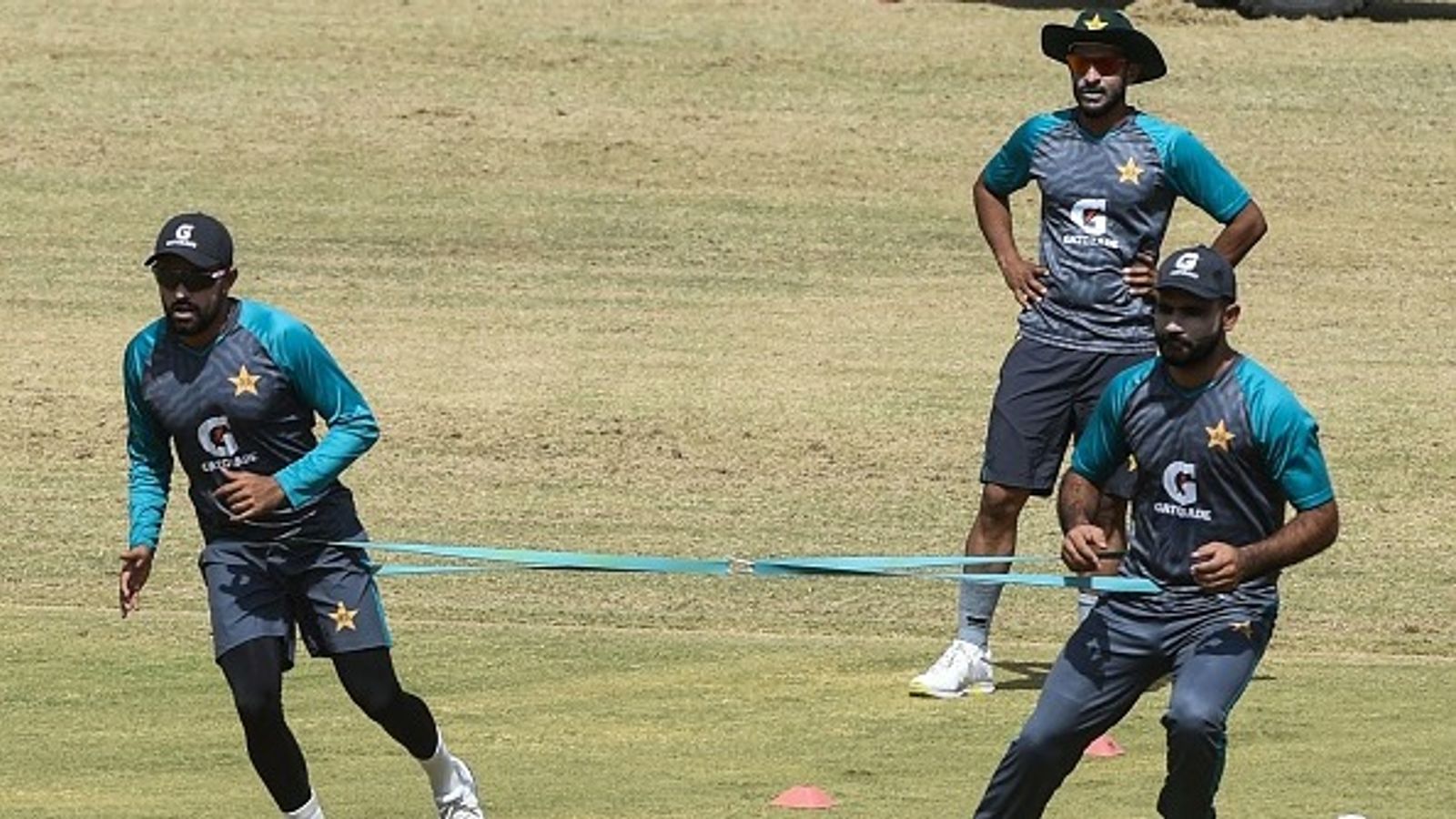 Pakistan superstar to take big career decision after end of Champions Trophy, mulling over retirement and relocating to abroad following team's early elimination Pakistan's former captain Babar Azam (L) and teammate Fakhar Zaman (R) exercise during team's practice session in Lahore