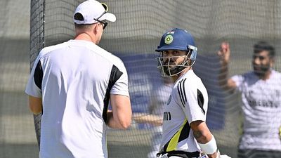Big boost for Team India, Morne Morkel along with star player re-join Men in Blue's squad right ahead of Champions Trophy clash vs New Zealand India's Virat Kohli (R) talks to team's bowling coach Morne Morkel during a practice session