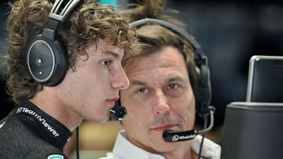 Toto Wolff's unconventional two-word reaction to Kimi Antonelli’s attitude SportsTak