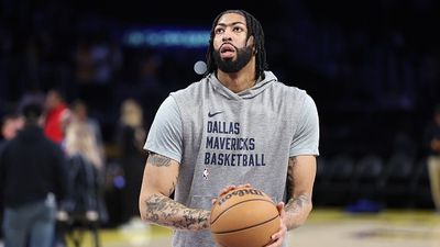 Will Anthony Davis Play Tonight? Know the Mavericks Center's Injury Report Ahead of the Game against Hornets Anthony Davis in the frame.