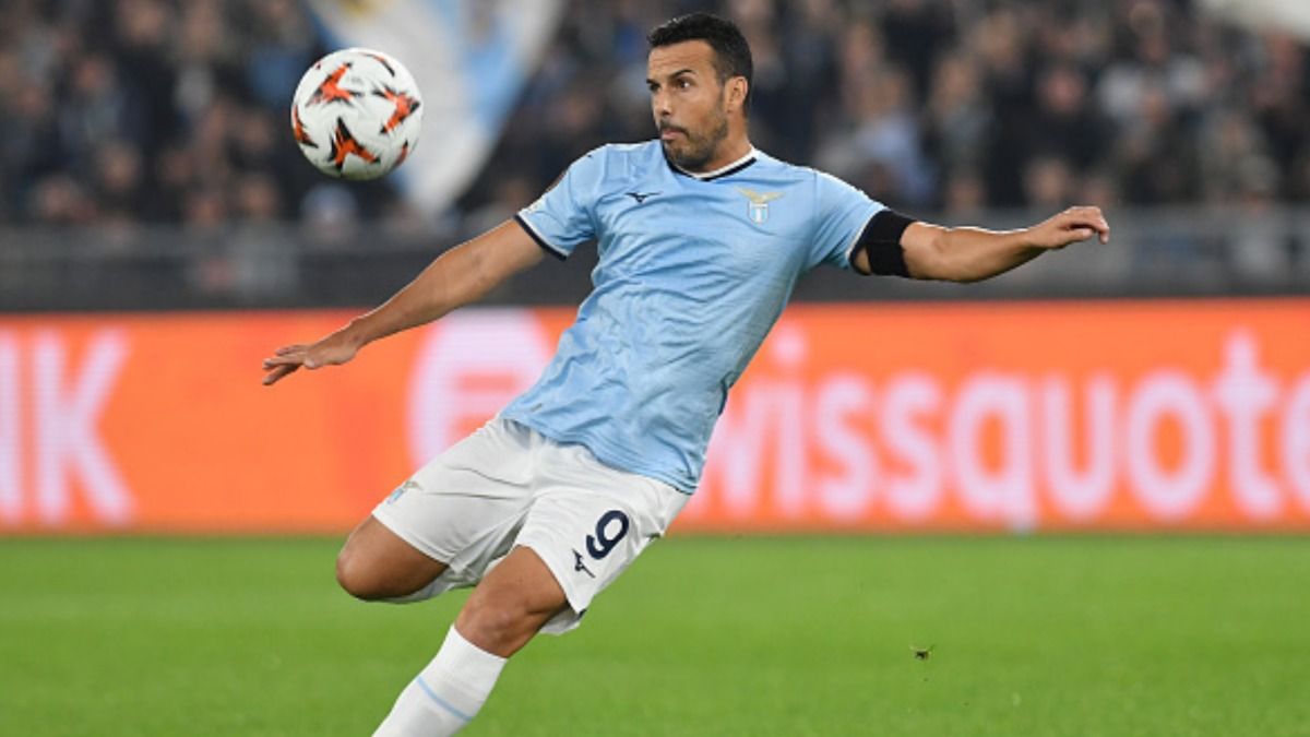 Pedro’s last-minute goal seals controversial Lazio win over 10-man Milan Pedro’s last-minute goal seals controversial Lazio win over 10-man Milan