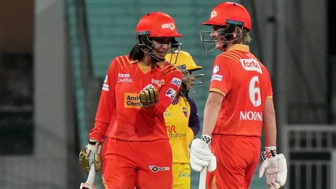 Beth Mooney's 96 not out followed by bowlers' heroics demolish UP Warriorz by 81 runs Harleen Deol and Beth Mooney in frame