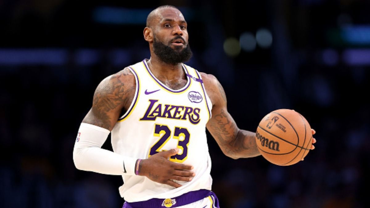 LeBron James becomes the first player in NBA to reach the momentous milestone of 50,000 points SportsTak