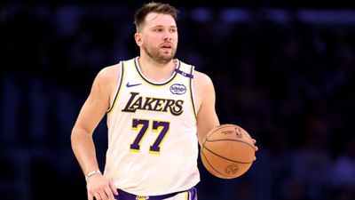 Luka Doncic joins likes of LeBron James and Magic Johnson in elite Lakers list of four during win over Pelicans SportsTak