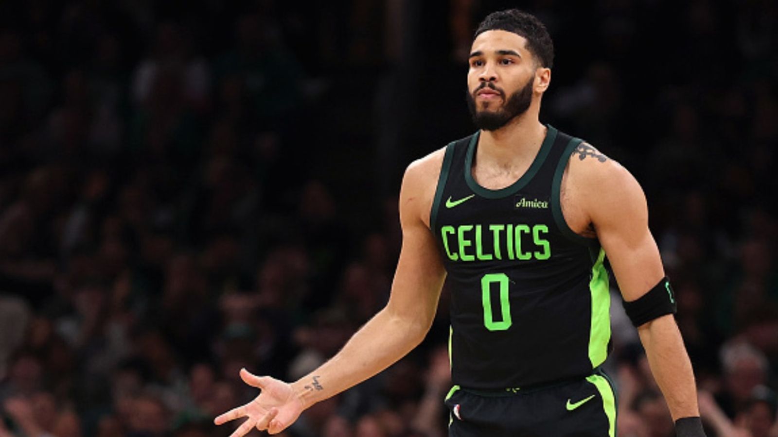 Boston Celtics Injury Update: Will Jayson Tatum play tonight against the Philadelphia 76ers? Jayson Tatum in the frame