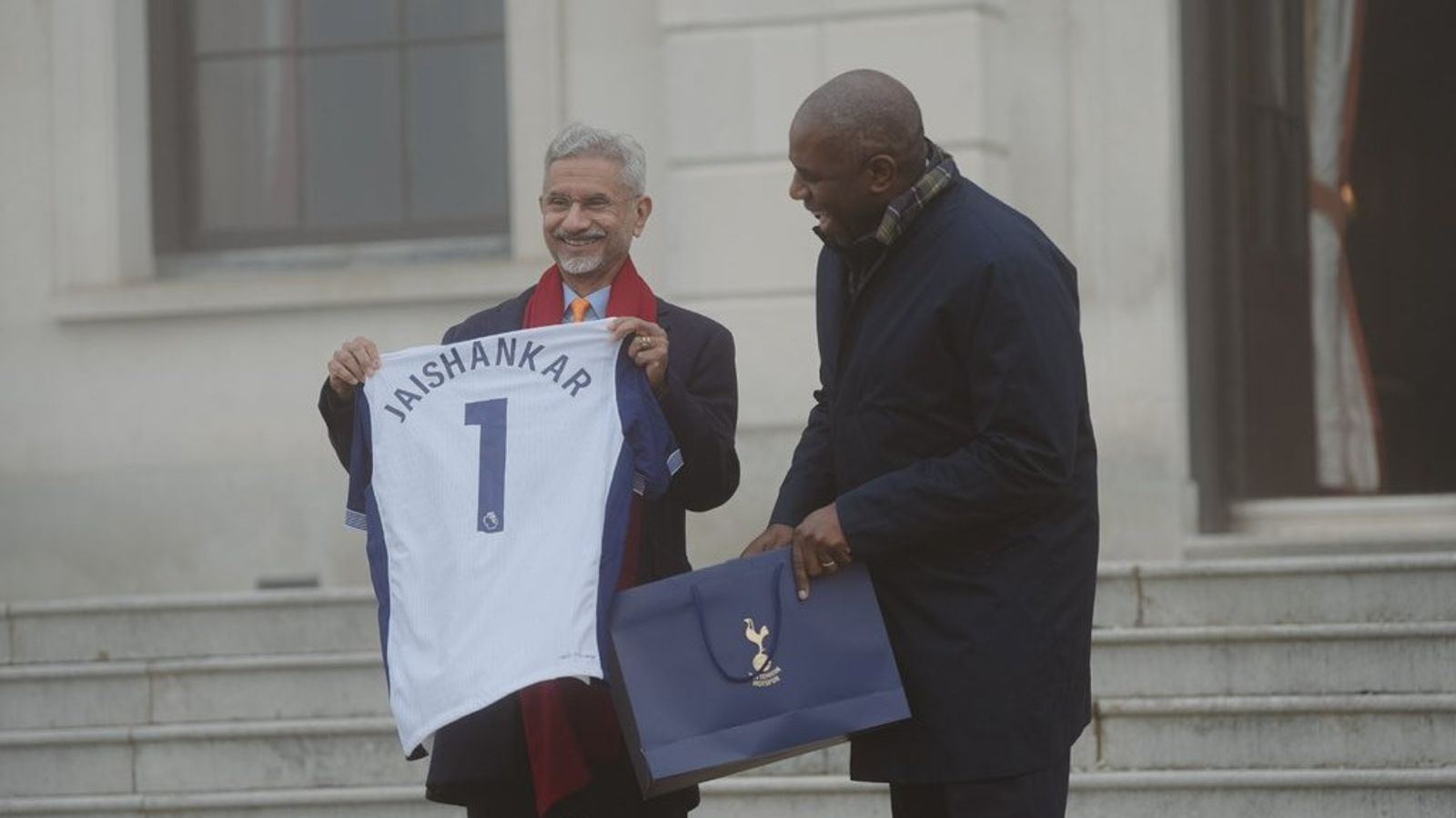 A Diplomatic Pass : UK minister gifts India's External Affairs Minister S Jaishankar a Tottenham Hotspur Jersey A Diplomatic Pass : UK minister gifts India's External Affairs Minister S Jaishankar a Tottenham Hotspur Jersey