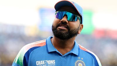 Sunil Gavaskar reacts to Gautam Gambhir's 'impact' remark on Rohit Sharma, says 'are you happy with scoring 25-30 runs?' Rohit Sharma in frame