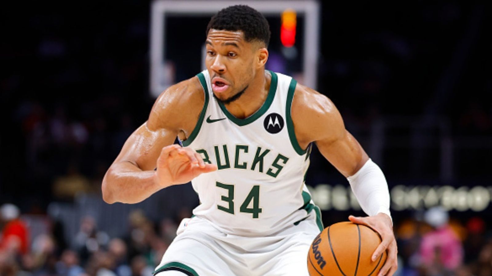 Milwaukee Bucks Injury Report: Will Giannis Antetokounmpo play against the Orlando Magic? Giannis Antetokounmpo in the frame